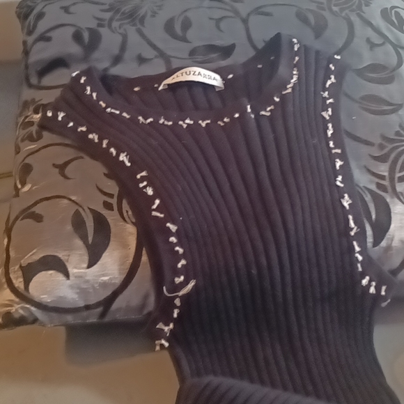 Dress - Picture 4 of 7